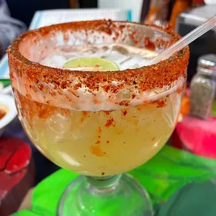 a close up of a margarita