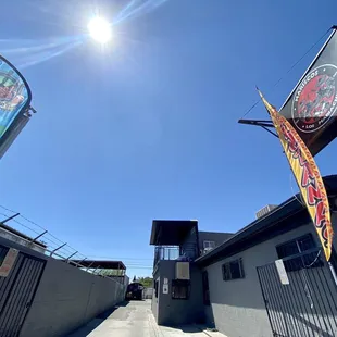 the sun shining over a restaurant