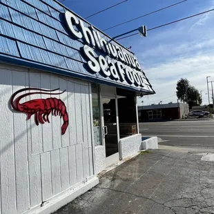 a lobster painted on the side of a building