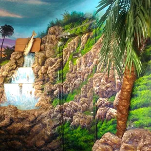 Awesome murals!  Who can find the bathroom?