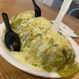 Burrito mojado- delicious tomatillo + lime sauce