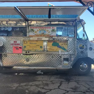 a food truck parked in a parking lot