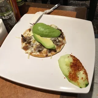 Tostada Bomba de Arrachera