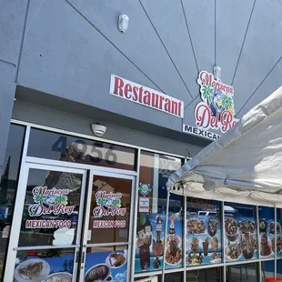 the outside of a restaurant