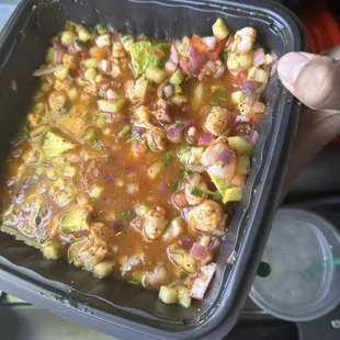 Tostada de ceviche de camaron.