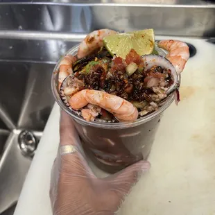 Campechana Michoacana(bloody clams,oysters,octopus,sea snail,abalone,raw shrimp,scallops)