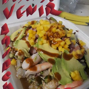Tostada Mixta de Aguachile con Mango
