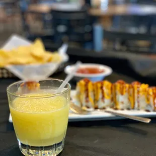 Sushi Dinamito and Passion Fruit Aqua Refresco