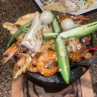 Molcajete Mixto