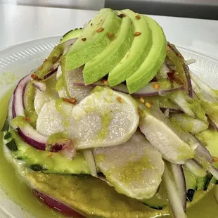 Tostada de aguachile verde.