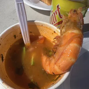 Consome levanta muertos, delicioso!