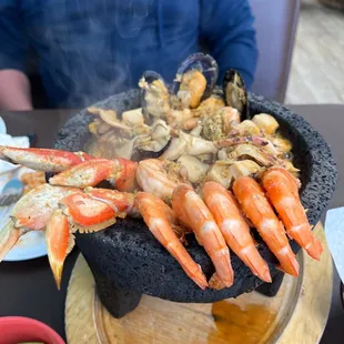 Seafood molcajate