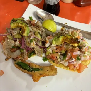 Tostada de ceviche and tostada de aguachile