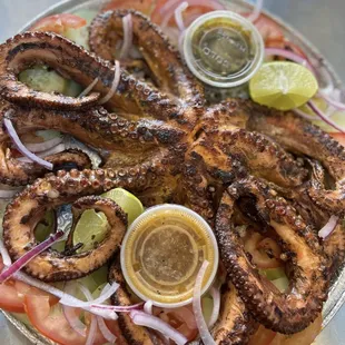Pulpo zarandeado/ grilled octopus