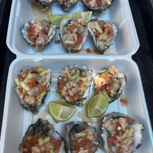 Oysters preparados with ceviche