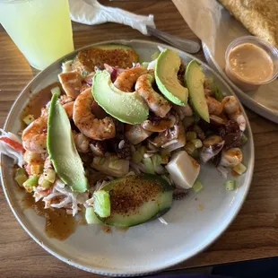 Food is so good definitely coming back and great service!!!