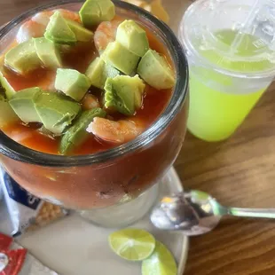 Delicioso coctel a la campechana!