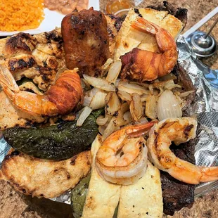 Molcajete...where's the Salsa Roja?