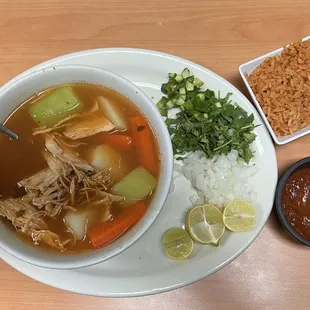 CALDO de Pollo