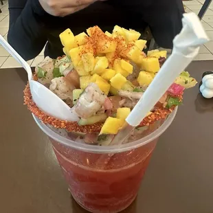 Michelada con cocktel