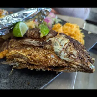 Mojara - so big it doesn't fit on the plate