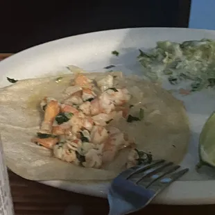 Taco de camaron sin nada de sabor