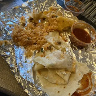 Ordered Extra Meat no beans and still no extra Carne come on.. scamming me