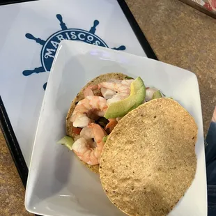 Tostada de Camarones