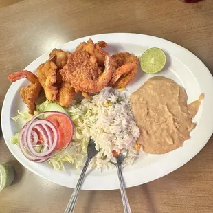 Camarones empanizados (fired shrimp)