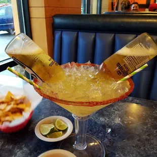 Margarita, salsa and chips