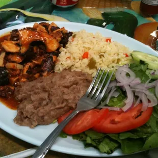 Pulpo a la diabla (she didn&apos;t make it too diabla cuz she saw I wasnt Mexican :P haha)