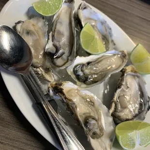 Half order oysters