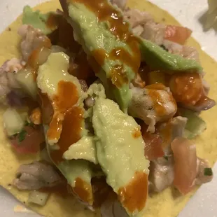 Tostada de ceviche de camarón