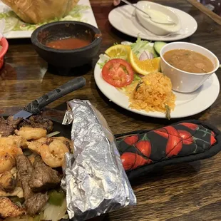 Fajitas with rice and soup