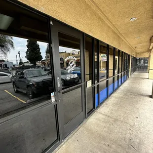 Halibut Window Film serves both residential and commercial clients with extensive experience on projects of any size.