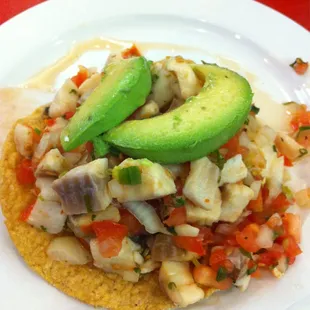 Tostada de ceviche