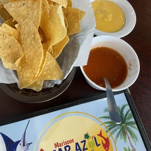 Free chips and salsa &amp; queso!