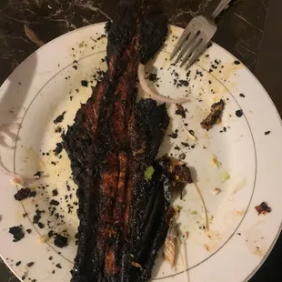 Revisen su pescado porque lo venden quemado