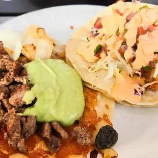Arrachera quesitaco, shrimp taco