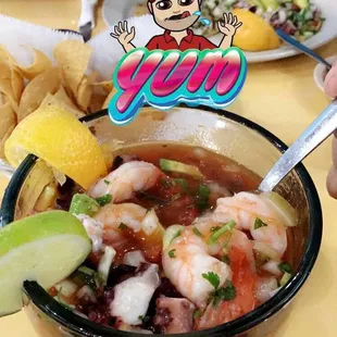 Shrimp Cocktail... o sea cóctel de camarón