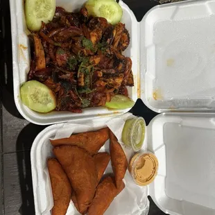 Pulpo enchilado y empanadas de camarón