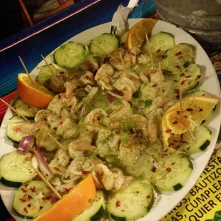 Camarones agua chile , con cold chelas. ...no ay nada mas que dicer! Salud! Y Happy Thanksgiving!