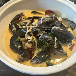 Mussels in that yummy broth!