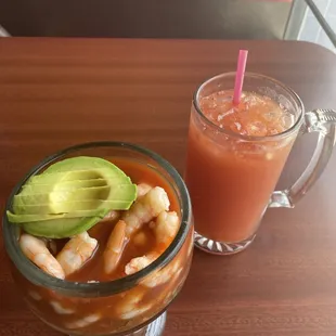 Perfect combo for a hangover coctel de Cameron preparado &amp; the BEST micheladas in town!