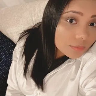 Sandra B.