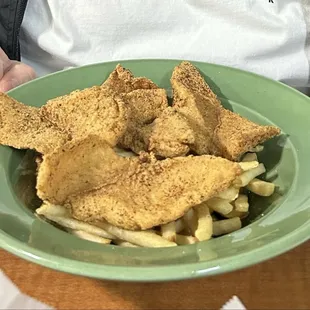 Fish filet w/ fries