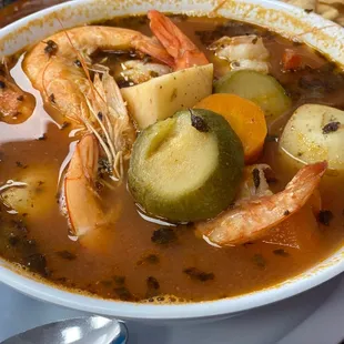 Caldo de Camaron con Pulpo