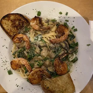 Shrimp pasta. Amazing!