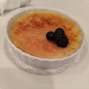 crème brûlée was done very well.