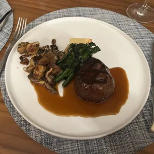 Filet mignon with broccolini and potato